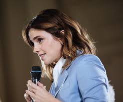 Cantik dan Cemerlang, 10 Artis Perempuan Ini Punya IQ Tinggi