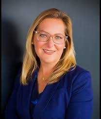 Courtney Spitz's Instagram, Twitter & Facebook