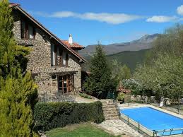 Casa de campoo, casa de cantabria y casa del lago. Viviendas Rurales El Covaju Viviendas Rurales Con Jacuzzi En Picos De Europa Potes Cantabria Alojamiento Rural Vivienda Rural Casas Rurales