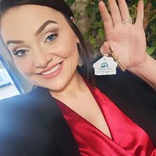 How to plant a zinnia patch in a small front yard with full sun?