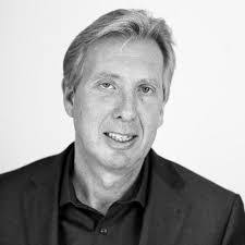 Robert Wilms's Instagram, Twitter & Facebook