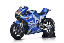 We take a look at the bike design, engine, controls and equipment. 2017 Suzuki Gsx Rr Debuts In Malaysia Asphalt Rubber