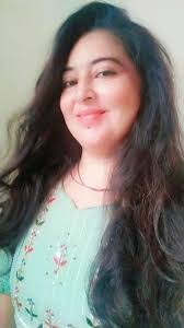 Hetal Parmar's Instagram, Twitter & Facebook