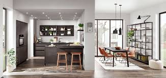 Solid wood veneer and plastic laminate: Shelving Systems Nobilia Kuchen