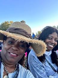 Oh she's READY ready! #WWHL with Keiarna Stewart and Phoebe Robinson  TON!GHT @ 9!