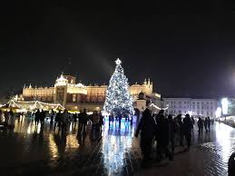 Ολοήμερη εκδρομή στην ορεινή πολωνία και στο θέρετρο ζακοπάνε επίσκεψη στην ιερή πόλη τσεστοχόβα με την εικόνα της μαύρης παναγίας Xristoygenna Sthn Krakobia Mia Polh Bgalmenh Apo Ta Paramy8ia Trikalaview