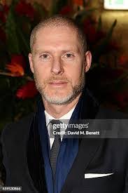 Gillian Holmes's Instagram, Twitter & Facebook