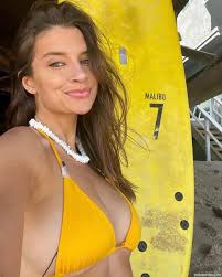 Amanda Mccants Nude & Sexy Photos