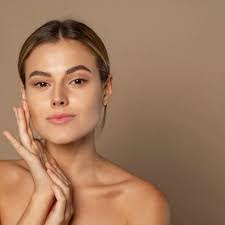 Elena Frost's Instagram, Twitter & Facebook