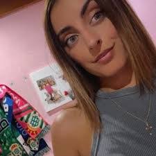 Isa Ramos's Instagram, Twitter & Facebook