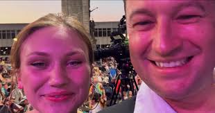 What a lovely time it was in Syracuse, with thousands of people giving a  standing ovation between every song, wonderful weather, and wonderful  vibes. Thanks, and special thanks to Frank Malfitano, Kathy,