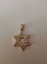 Steaua lui david a devenit un simbol oficial pentru iudaism în 1897. Vind Medalion Steaua Lui David Din Aur 14kt Timisoara Olx Ro