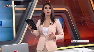 Adına aşk dedikleri ve büyük çoğunlukla salt aşk ile zerre alakası olmayan taklit ve kopya ilişkileri hayatının merkezine koyan zavallılarca girdiği o ağır abla tripleri karizmatik bulunur. Buse Yildirim Ntv Haber Spikerleri Spiker Sunucu Dunyasi Buse Yildirim Ntv Ana Haber Facebook En Cok Aranan Haber Spikerleri Nden Biri Olan Buse Yildirim In En Guncel Ve En Detayli