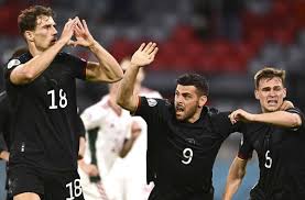 Zuletzt aktualisiert am samstag 3.juli 2021 um 11:10 uhr. Fussball Em 2021 So Plant Joachim Low Die Neue Mitte Gegen England Fussball Stuttgarter Zeitung