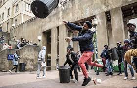 Breaking sa news ⏩ read the latest headlines about trending events in south africa and around the world ⏩ today's news update on briefly.co.za News Digest 5 Things You Need To Know About South Africa Today