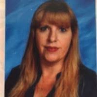 Laurie Kinney's Instagram, Twitter & Facebook