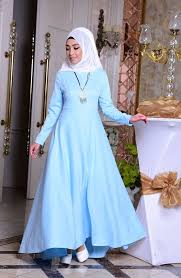 Sefamerve Tesettur Kolyeli Elbise Modelleri Moda Tesettur Giyim Elbise Modelleri Moda Stilleri Elbise