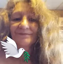 Lorrie Arnold's Instagram, Twitter & Facebook