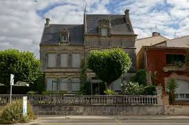 Villa Castel Bourg Saint Georges De Didonne C Est En France Saint Georges Villa Saint Georges De Didonne