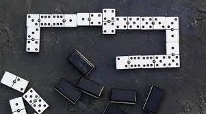 Los 17 mejores juegos de simulación parecidos a los sims. Tres Juegos Parecidos Al Domino Entrejuegosdemesa Es