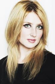 Leanna Bates's Instagram, Twitter & Facebook