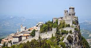 San marino, small republic on the slopes of mount titano that is surrounded on all sides by the republic of italy. San Marino Vorbild Bei Der Integrierten Versorgung