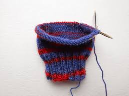 Trying to decide between dpns, fixed circular needles for magic loop, or 9 circulars for your next sock project? Beginner Sock Knitting Sockalong Needles Winwick Mum