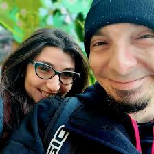 New York restaurant server wages below state minimum