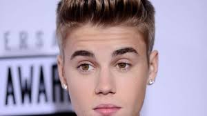 Foto: Justin Bieber está namorando a britânica Ella Paige