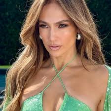 Jiggy Woogie Dance Challenge by Jennifer Lopez Lookalike