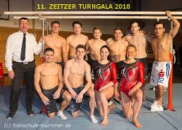 Nicht zuletzt konnte das quartett durch eine weltklassedarbietung durch lukas dauser am barren, aber auch durch philipp mit tollen leistungen am boden, barren, reck und im sprung, ihr ziel erreichen. 11 Turngala In Zeitz Wieder Ein Stelldichein Deutscher Spitzenturner Gymmedia De