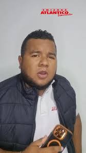 La entrevista ayer con el cantante colombiano Charlie Cardona y sus hijos,  Chris y Jay, quienes estuvieron en nuestros estudios. Conducen: Harold  Yanes y Juan Carlos Rodelo.