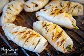 Pulite bene i calamari , quindi i calamari in umido nella versione di carlo sono davvero deliziosi. Calamari Alla Griglia Come Renderli Teneri E Non Gommosi Mangia Bevi Godi Blog Di Cucina E Ricette