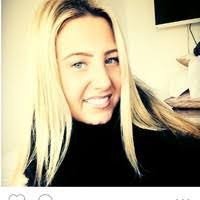 Leann Gill's Instagram, Twitter & Facebook