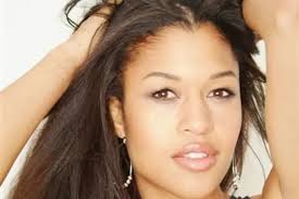 Couples Retreat' Star Kali Hawk Joins Taryn Manning in 'A Light Beneath  Their Feet'