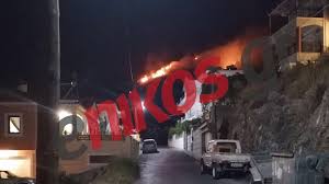 Υπό μερικό έλεγχο έχει τεθεί η μεγάλη φωτιά που ξέσπασε χθες το απόγευμα στη σάμο. Samos Eikones Apo Th Fwtia Konta Sto Kyt Fwto Anagnwsth