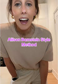 Eva Bernstein's Instagram, Twitter & Facebook