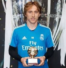 Par je prije 2,5 godine dobio dječaka ivana. Luka Modric And Thibaut Courtois Born For Real Madrid Facebook