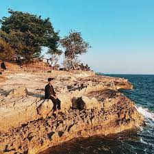 Latar belakang ekosistem padang lamun berperan penting pada daerah pesisir yang ditumbuhi. Objek Wisata Hits Di Takalar Sulawesi Selatan Wajib Jalan Ke Sini Sambil Foto Fotoan