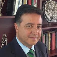 Luis Welsh's Instagram, Twitter & Facebook