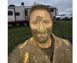 Mud Doesn't Slow Down Sutherland Or Glass