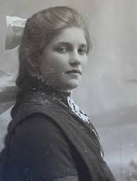 Poster portretter igjen i håp om at noen kan gi meg navn 🙏🏻