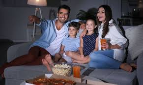 Extratereștri, roboți, gangsteri, infractori, dezastre, războaie și mașini rapide: 50 De Filme Pentru Copii È™i PÄƒrinÈ›i De VÄƒzut In Familie Blog In Tandem