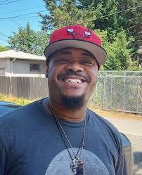 Iris Jackson's Instagram, Twitter & Facebook