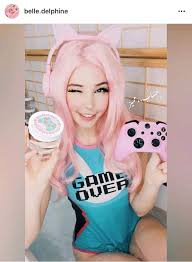 Belle Delphine فتاة بريطانية اعلنت Deep Web Bedarija Facebook