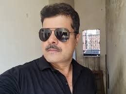 Looking for a girl for my son Karan. He is legally divorced with out kid.  His date of birth 30/03/1985 Jammu