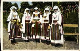 Die frauen aus moldavien sind bei den männern sehr begehrt, denn viele von ihnen sind wunderschön, wie man am beispiel der miss moldova anastasia iacub sehen kann. Ansichtskarte Postkarte Mazedonien Frauen In Akpool De