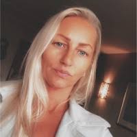 400+ "Nadia" profiles