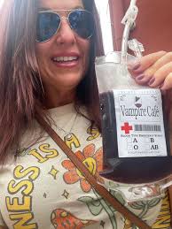 Thinking of going to the Vampire Cafe. Is it a good choice? Any reviews?