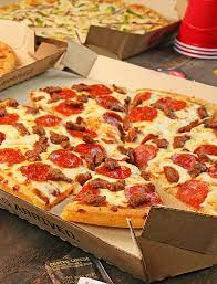 Crowd Pleasing Pizza Hut Pizza Is The Perfect Summer Dinner Doces E Salgados Comidas Salgadas Doces